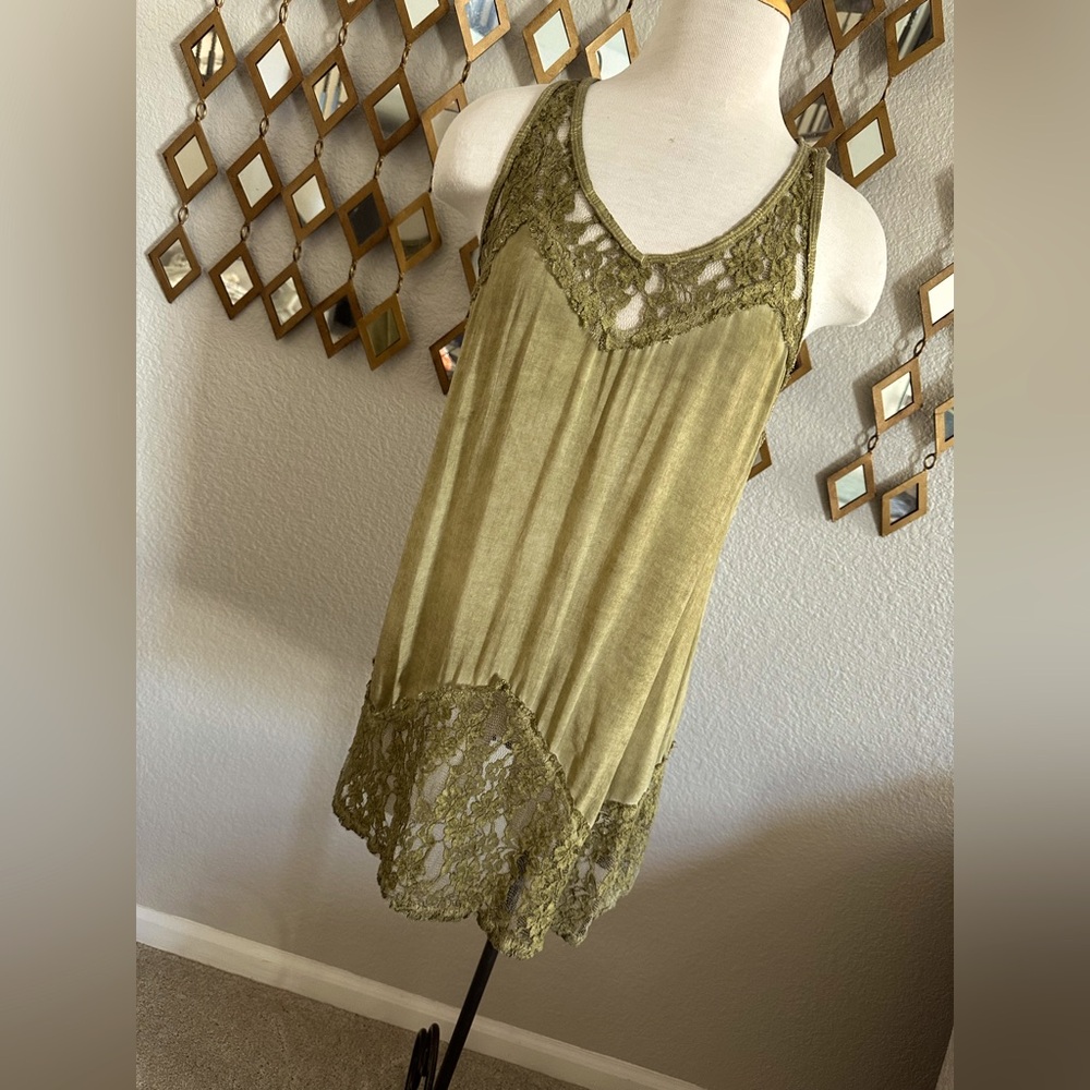 T Party Fashion Green Asymmetrical Embellished Tank Top